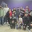 Los estudiantes del equipo de esports, Gladiators, posando para una foto juntos en le Esports Arena de AU.